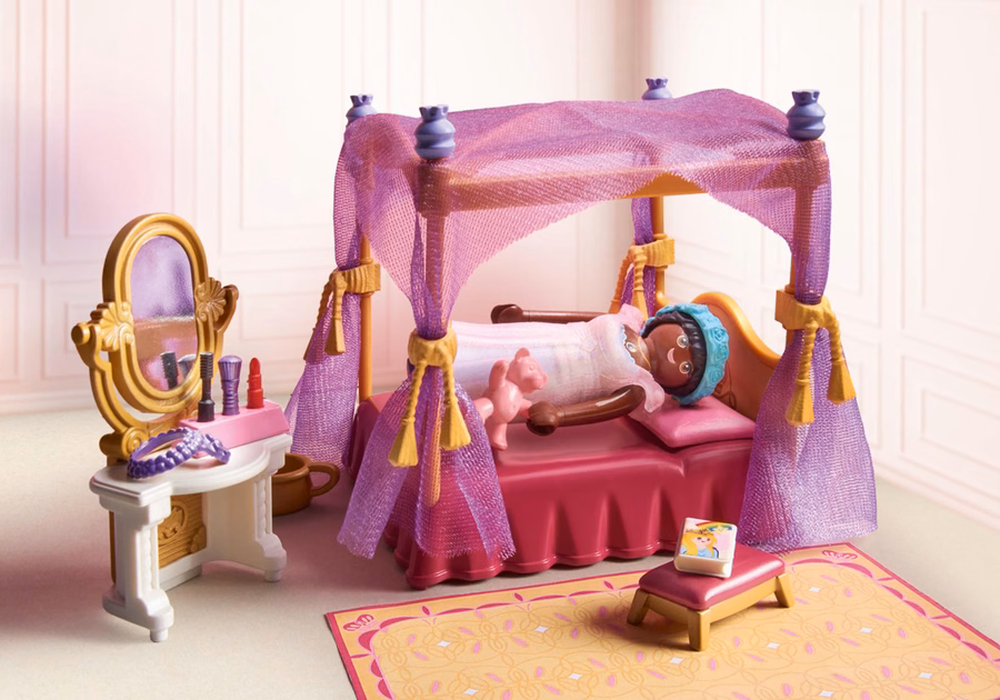 Slaapkamer met kleedkamer